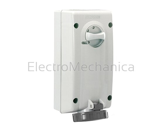 561.32876 32A 3P+N+E IP67 SURF SW SOCKET 7h