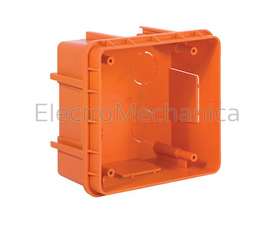 572.0200 F/MNT WALL BOX OMNIA SW SOCKET