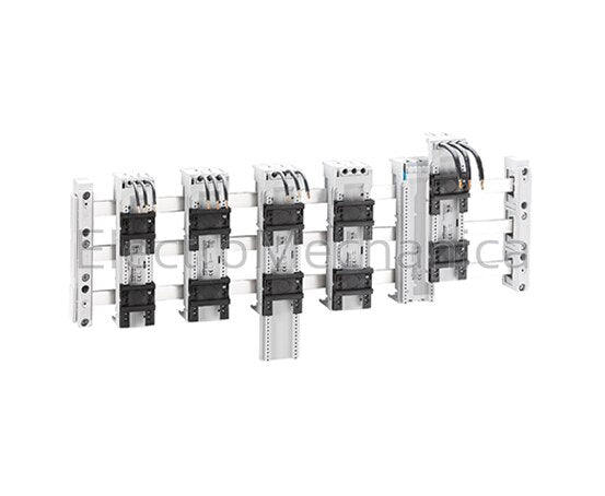 32430 BUSBAR MNT ADAPTOR 1RAIL 4mm2 25A